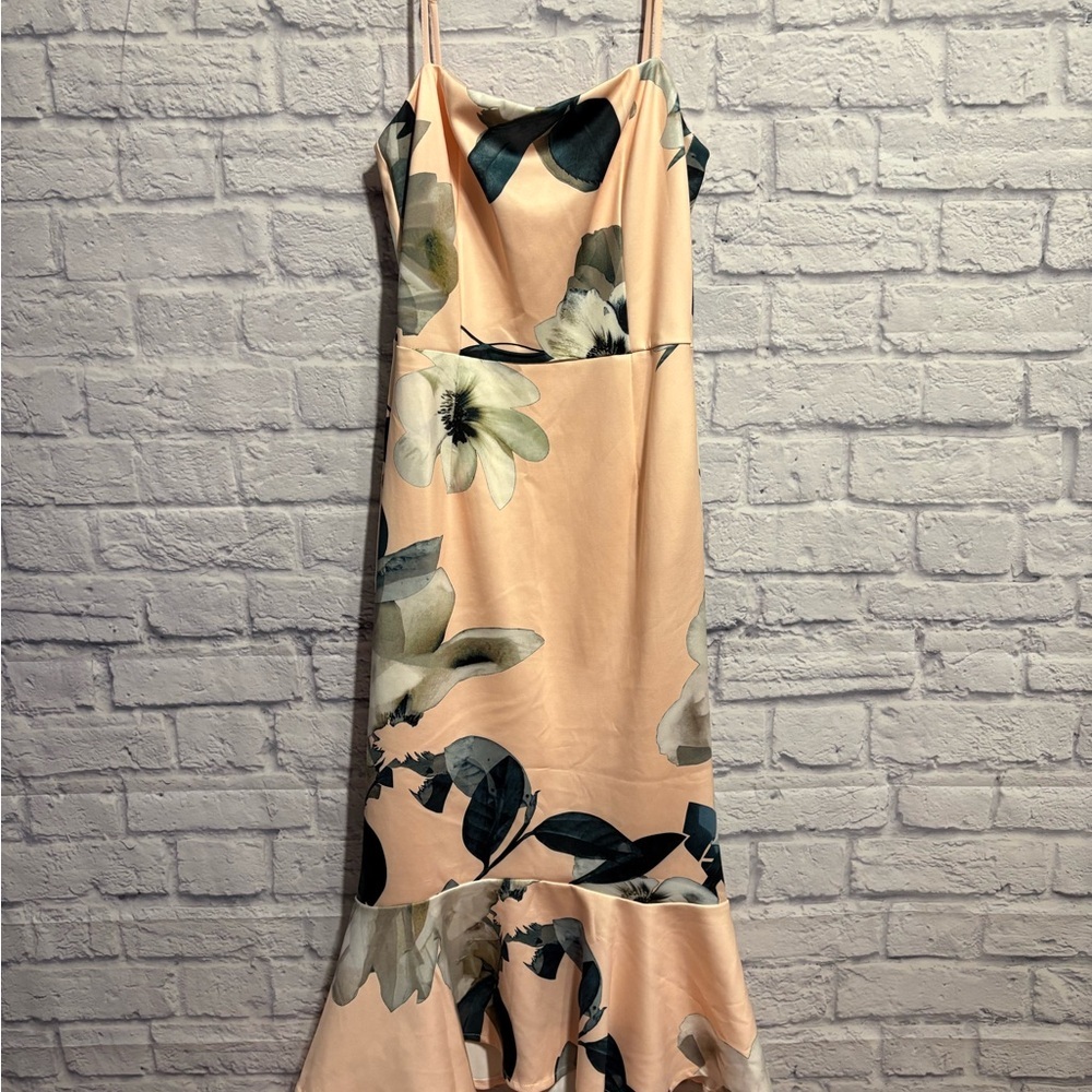 Spicy Sugar Floral Ruffle Hem Midi Dress in Peach Size 10 - Picture 2 of 11